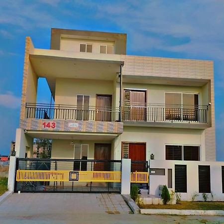 Itl Guesthouse Равалпинди Экстерьер фото